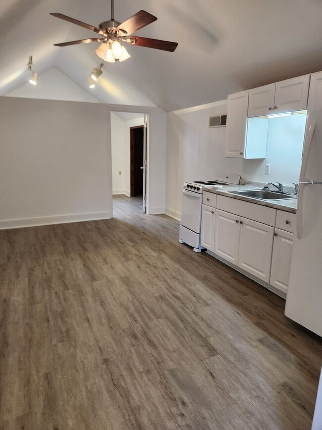 property at 586 Old York Rd