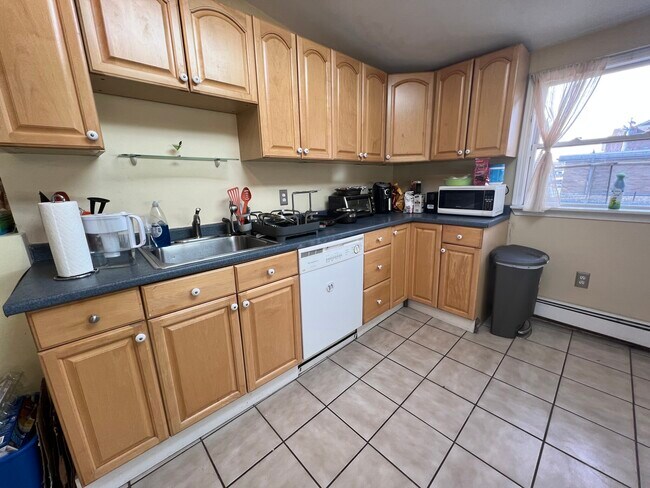 639 Somerville Ave, Unit 2