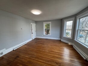 298 Tremont St in Newton, MA - Building Photo - Building Photo