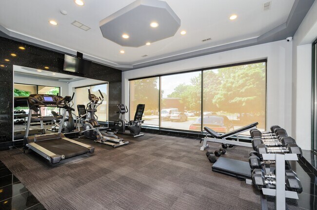 2505 W Howard St, Unit 409 in Chicago, IL - Building Photo - Building Photo