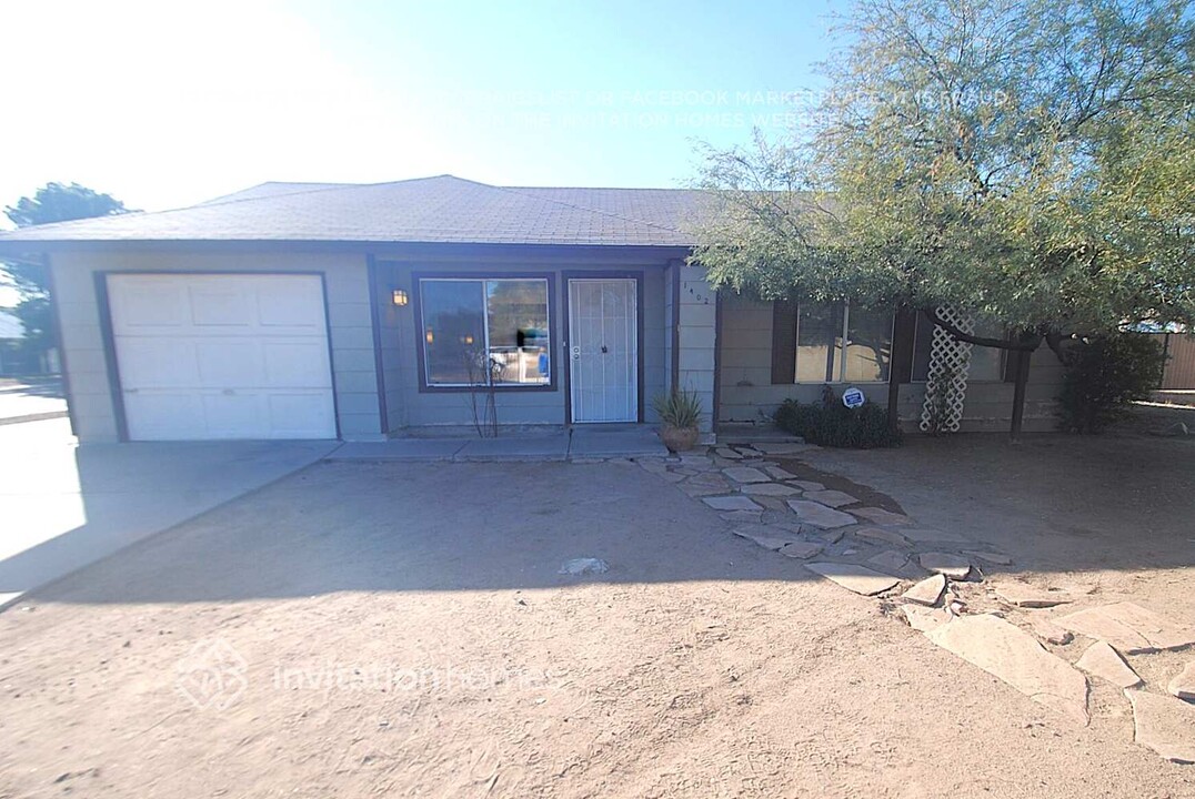 1402 N Fraser Dr in Mesa, AZ - Building Photo