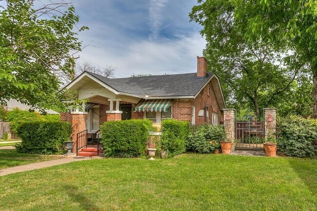 property at 1215 Colorado Ave