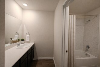 1324 Stuarts Frst Dr in Denton, TX - Building Photo - Building Photo