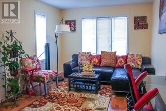 5611 Palmerston Crescent in Mississauga, ON - Building Photo - Building Photo