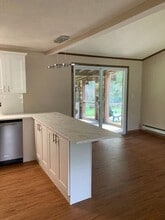 8525 S Spring Valley Park Dr in Chagrin Falls, OH - Building Photo - Building Photo
