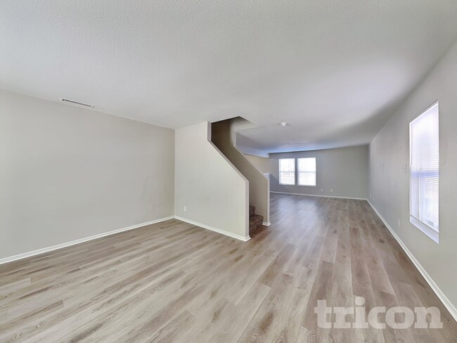 1405 Bluestem Dr in Greenwood, IN - Building Photo - Building Photo