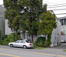 Marilyn Apartments in Seattle, WA - Building Photo - Building Photo