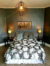 125 S 5th St, Unit C in Pekin, IL - Foto de edificio - Building Photo