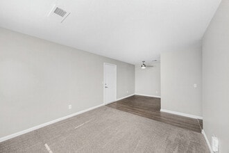 Ridgewood at Greenbrier in Greenbrier, TN - Building Photo - Building Photo