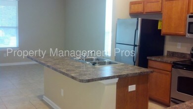 625 Oakleaf Plantation Pkwy-Unit -UNIT 818 in Orange Park, FL - Building Photo - Building Photo