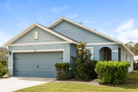 5674 Western Sun Dr in St. Cloud, FL - Foto de edificio - Building Photo