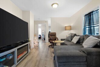 19 Alfred St in Everett, MA - Building Photo - Building Photo