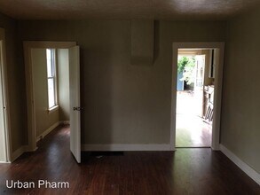 1301 Davis Ave NW in Grand Rapids, MI - Building Photo - Building Photo