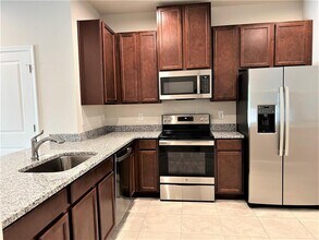 2126 Laceflower Dr in Brandon, FL - Building Photo - Building Photo