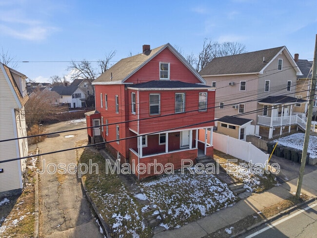 848 Bank St in New London, CT - Foto de edificio - Building Photo