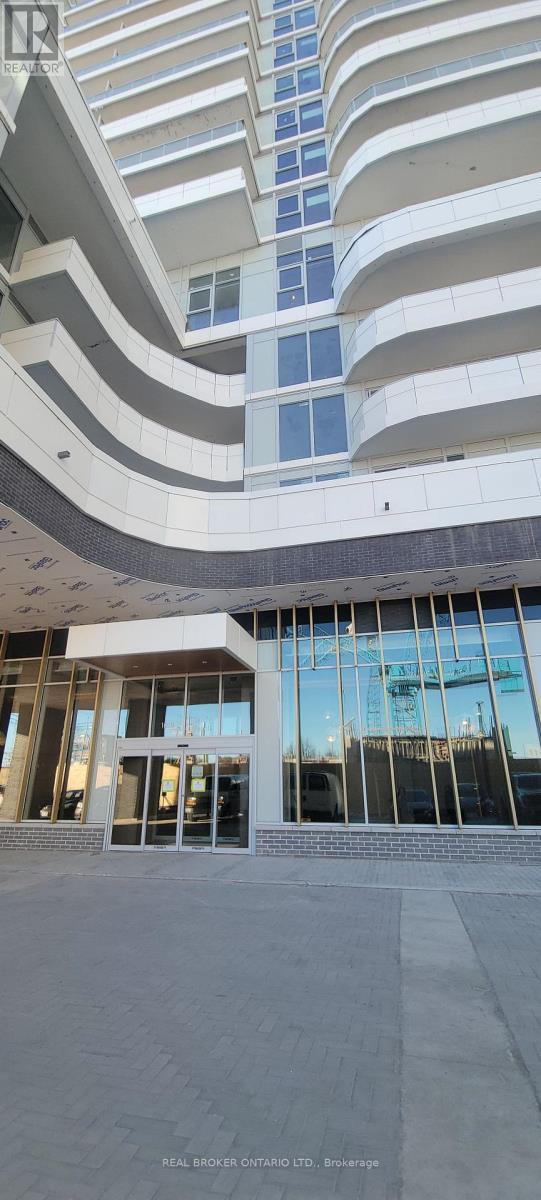 1010 Sandy Beach Rd in Pickering, ON - Building Photo - Building Photo