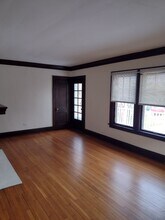 3126 Kensington Rd, Unit 2nd floor in Cleveland Heights, OH - Foto de edificio - Building Photo