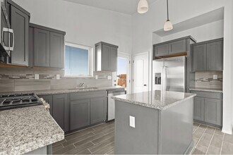 1041 Summer Lake St in Horizon City, TX - Building Photo - Building Photo