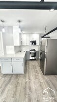 1224 W Rosemont Ave in Chicago, IL - Building Photo
