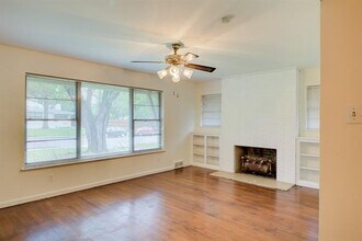 6552 St Moritz Ave in Dallas, TX - Building Photo - Building Photo