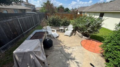 4216 Veiled Falls Dr in Pflugerville, TX - Building Photo - Building Photo
