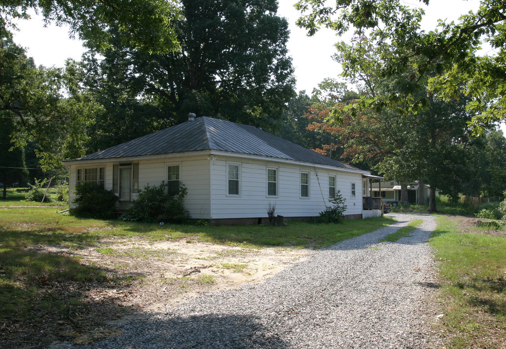 2537 Norcliff Rd in Richmond, VA - Foto de edificio