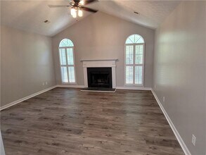 8040 GA-54 in Sharpsburg, GA - Building Photo - Building Photo
