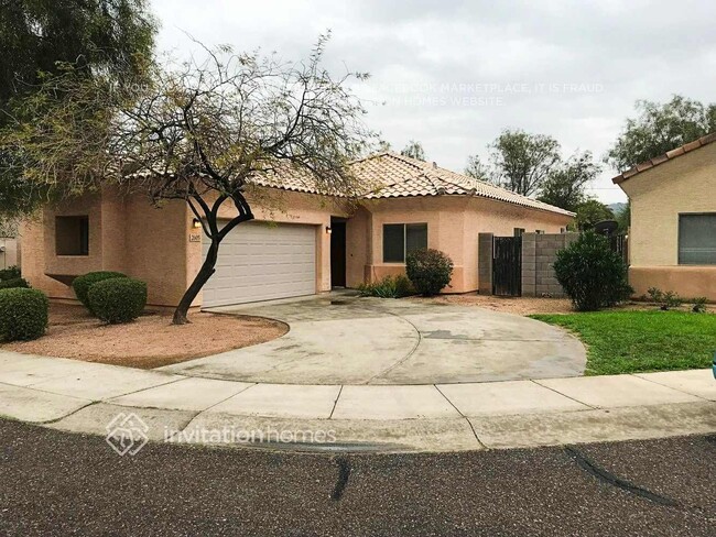 property at 2605 E Jessica Ln