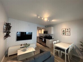 1035 Euclid Ave in Miami Beach, FL - Building Photo - Building Photo