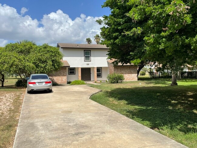 301 Balboa in Rancho Viejo, TX - Foto de edificio - Building Photo