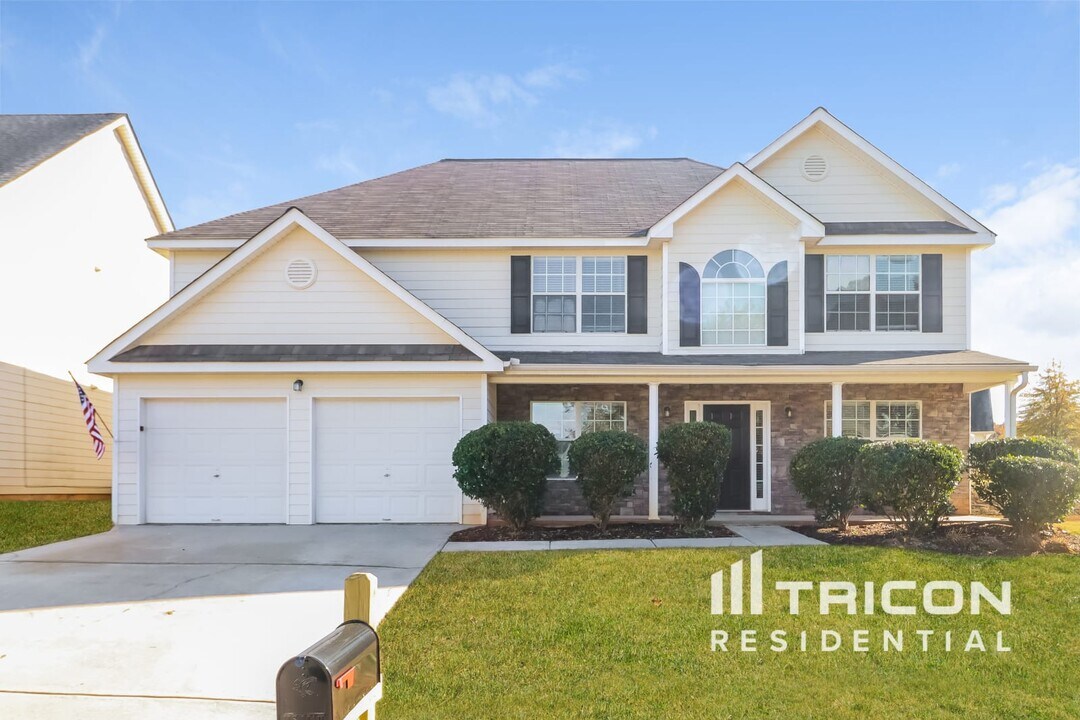 220 Timberlake Terrace in Covington, GA - Building Photo