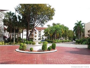 15300 SW 106th Ter, Unit 504 in Miami, FL - Building Photo - Building Photo