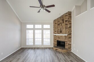 532 Saddle Head Dr in Desoto, TX - Foto de edificio - Building Photo