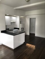 140 E 46th St in New York, NY - Building Photo