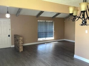 381 Windermere Blvd in Alexandria, LA - Building Photo - Building Photo