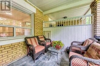 257-257 High Park Ave in Toronto, ON - Building Photo - Building Photo