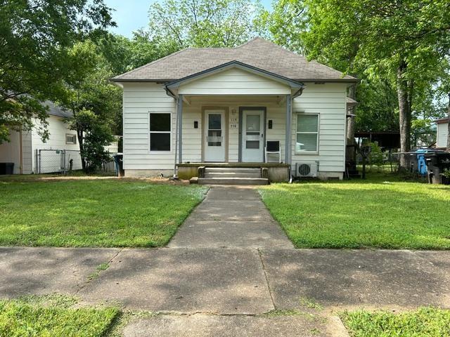 property at 116 W Heron St