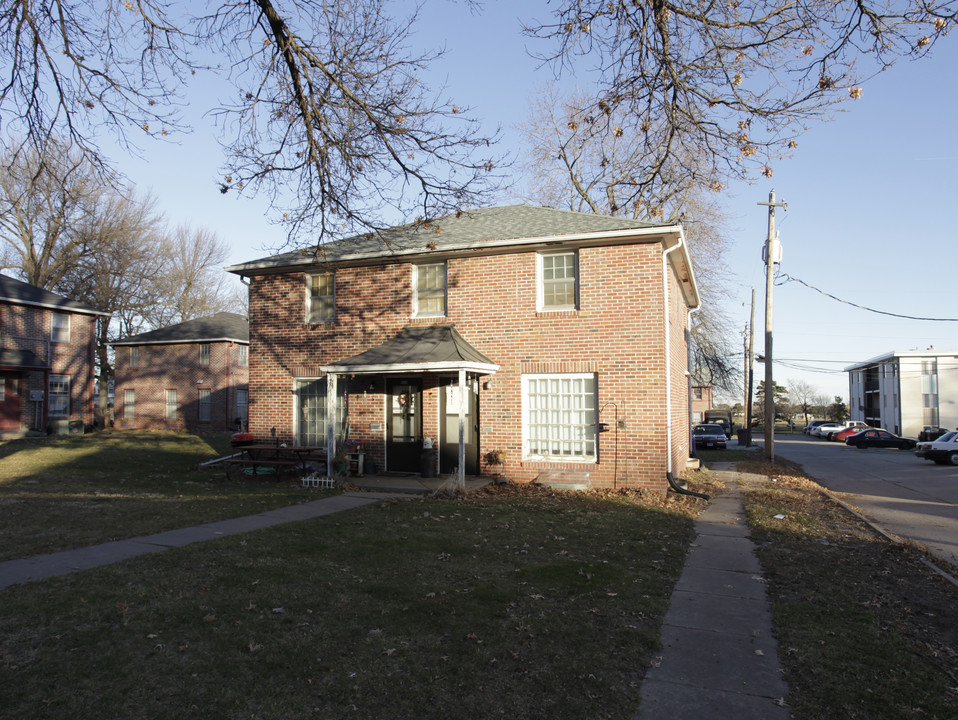 1400 N 44th St in Lincoln, NE - Building Photo