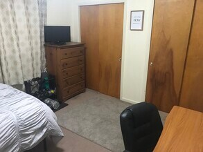 212 Court Ruelle in Findlay, OH - Foto de edificio - Building Photo