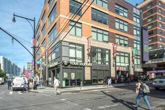 39-16 Prince St in Queens, NY - Building Photo - Building Photo