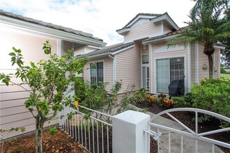 7725 Whitebridge Glen in University Park, FL - Building Photo - Building Photo