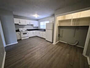 4102 Biscayne Rd in Indianapolis, IN - Building Photo - Building Photo