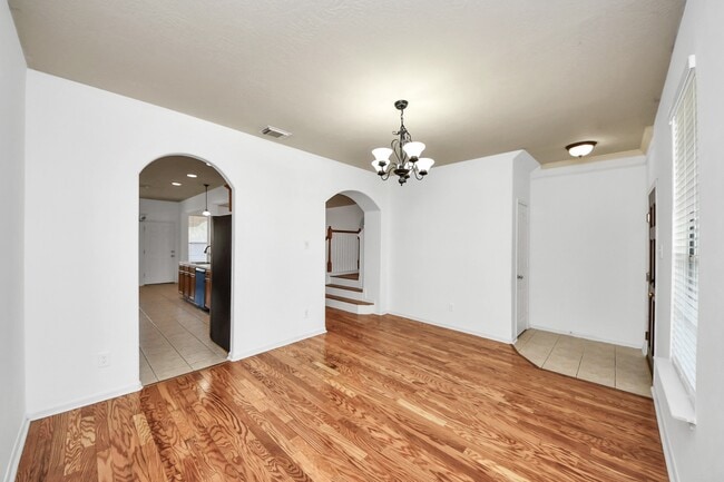 property at 13114 Oak Ledge Dr