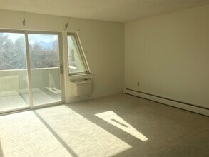 3150 Iris Ave in Boulder, CO - Building Photo - Building Photo