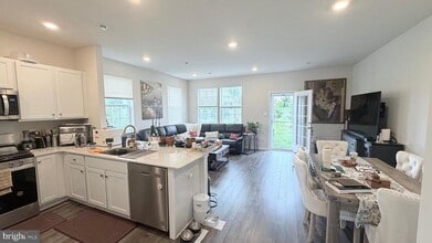 20 Nelsons Wy in Mount Holly, NJ - Building Photo - Building Photo