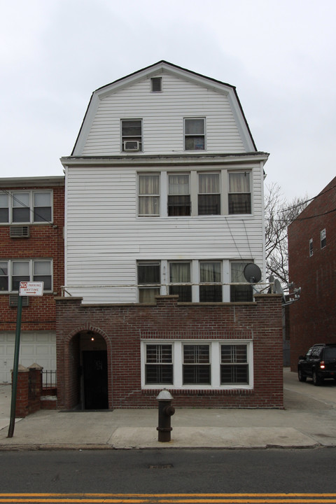 3411 58th St in Woodside, NY - Building Photo