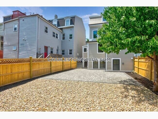 26 Parker St in Boston, MA - Building Photo - Building Photo