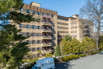 Laurel Condominiums in Hartford, CT - Building Photo - Building Photo