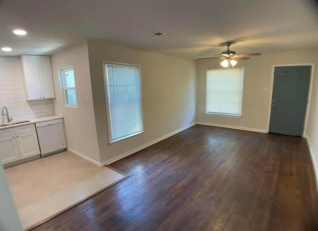 3710 Mt Everest St in Dallas, TX - Building Photo - Building Photo