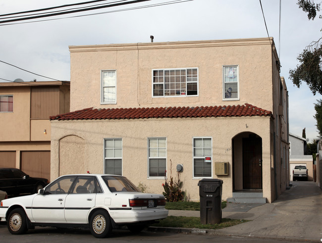1431-1437 E Hellman St in Long Beach, CA - Foto de edificio - Building Photo